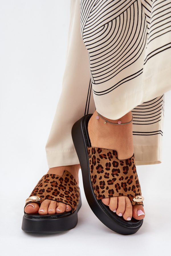 Buskin model 209949 Step in style