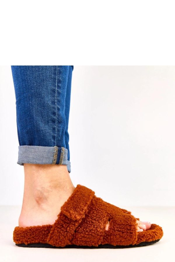 Slippers model 223135 Solea