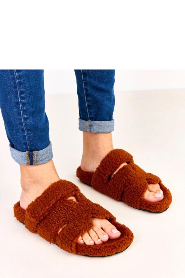 Slippers model 223135 Solea