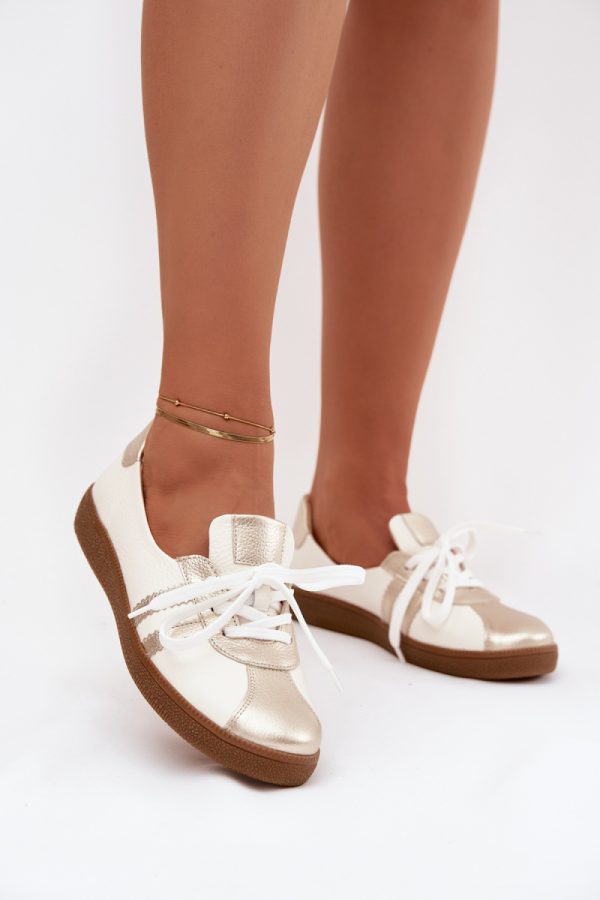 Barefoot model 223857 Step in style