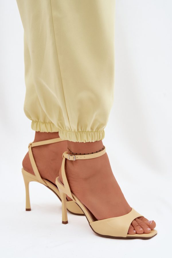 Heel sandals model 227435 Step in style