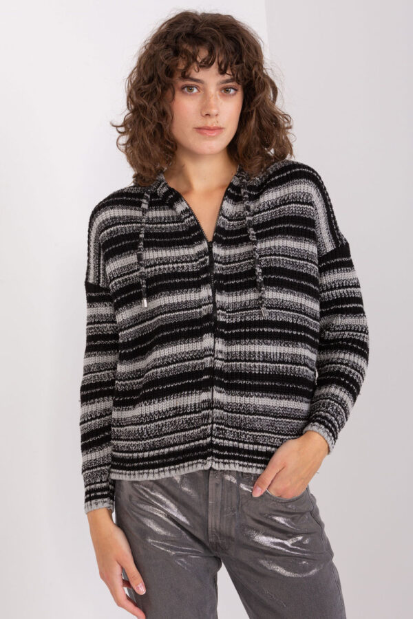 1011021 Cardigan model 190766 Badu