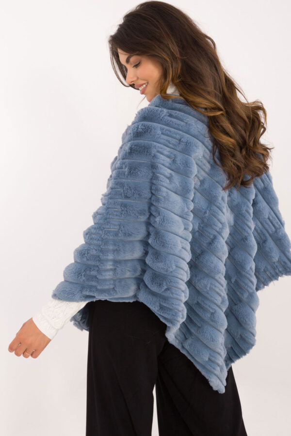 Poncho model 200206 AT