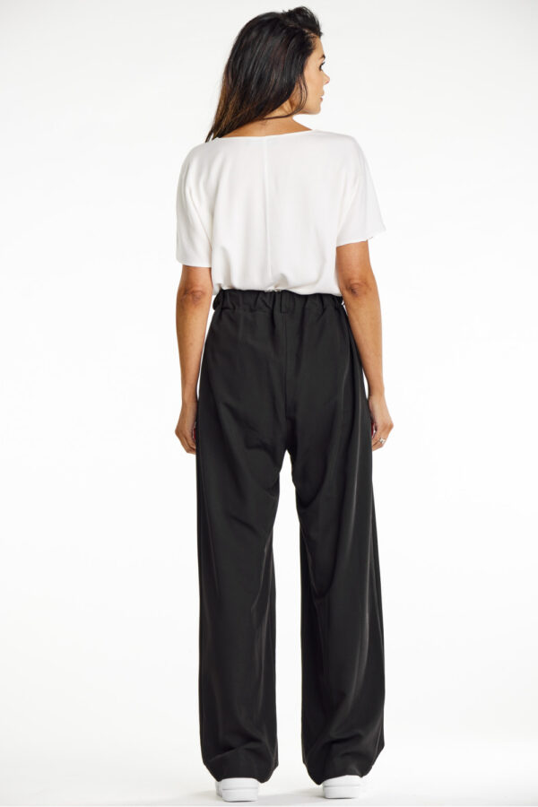 Women trousers model 200573 awama