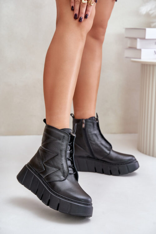 Platform boots model 202821 Step in style