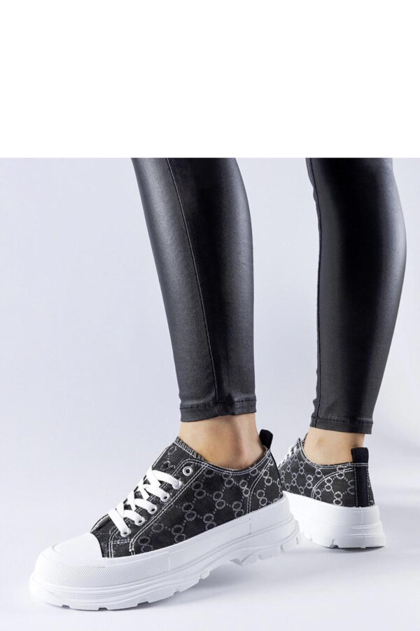 Sneakers model 207611 Solea