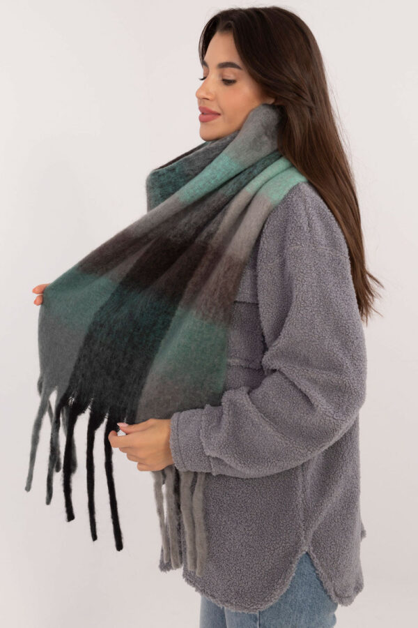 Shawl model 208266 AT