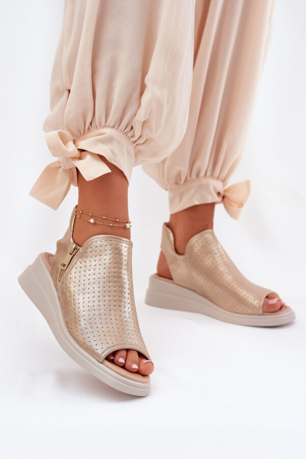 Buskin model 211946 Step in style