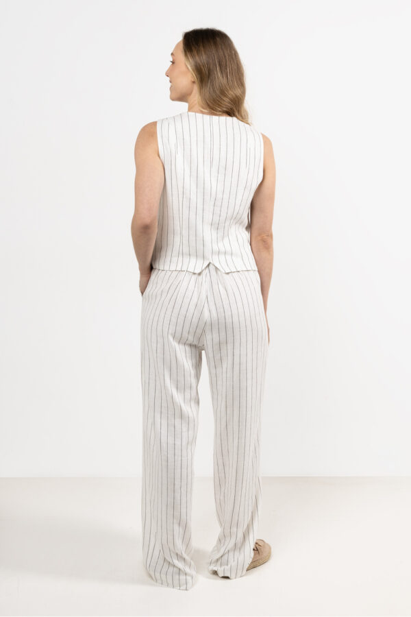 Gilet model 212180 awama