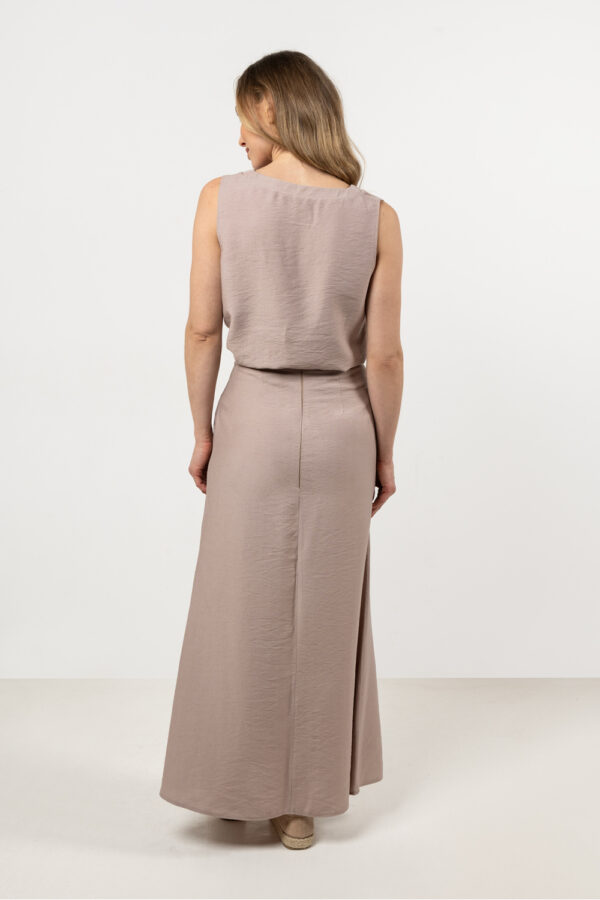 Long skirt model 212208 awama