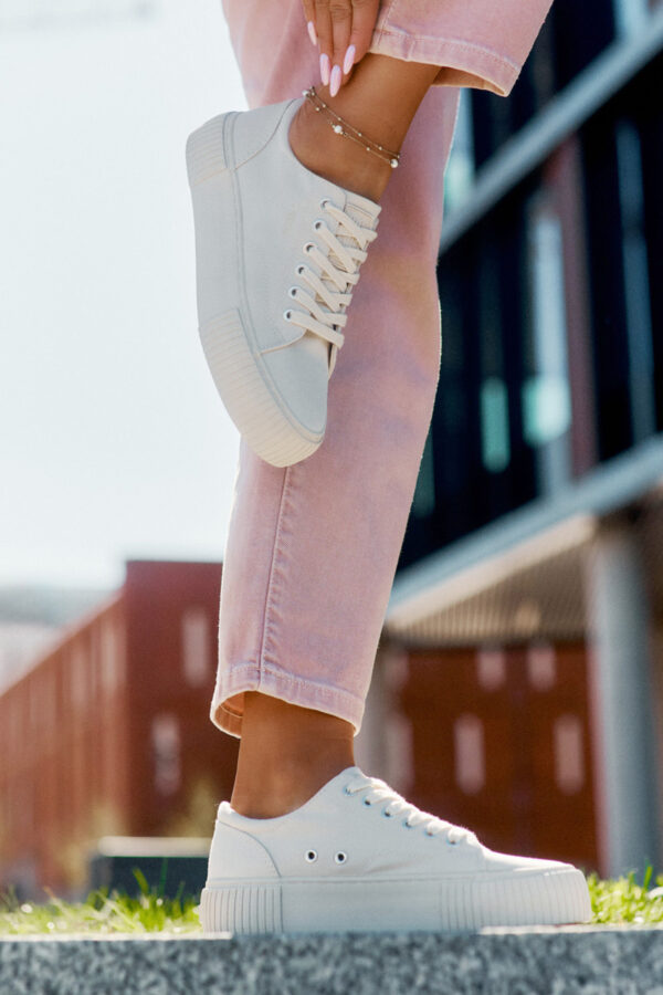 1077110 Sneakers model 212723 Step in style