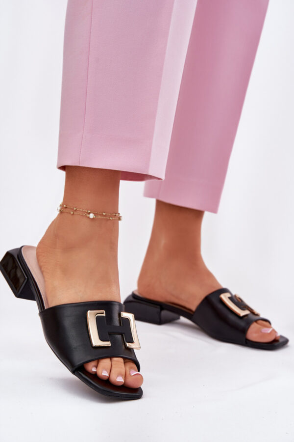 1087255 Flip-flops model 215983 Step in style