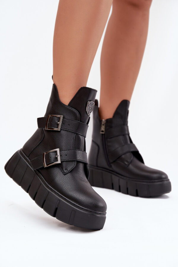 Platform boots model 216832 Step in style