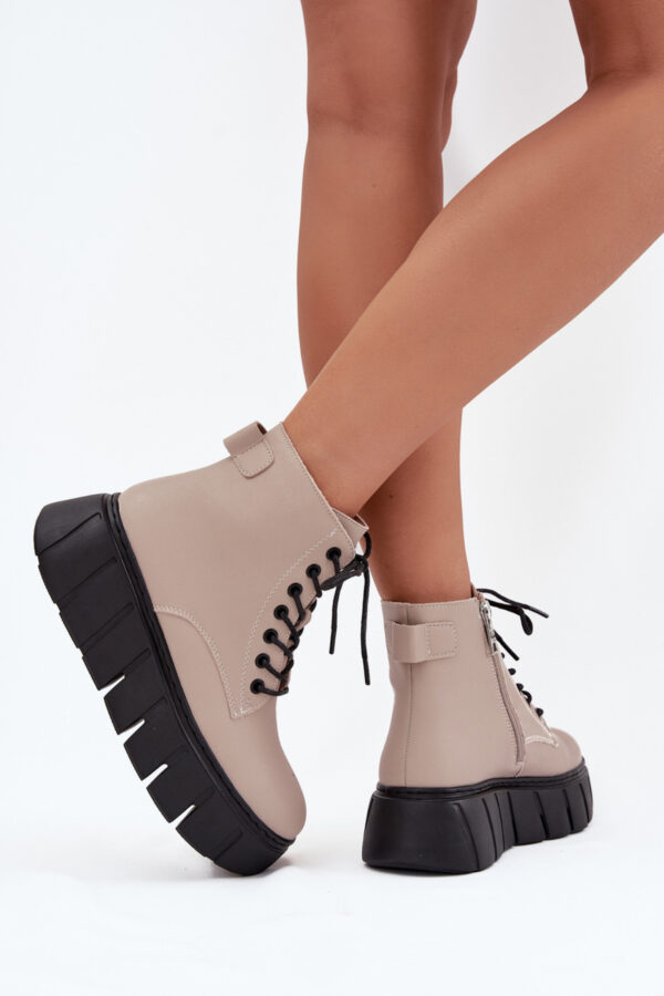 Platform boots model 216833 Step in style