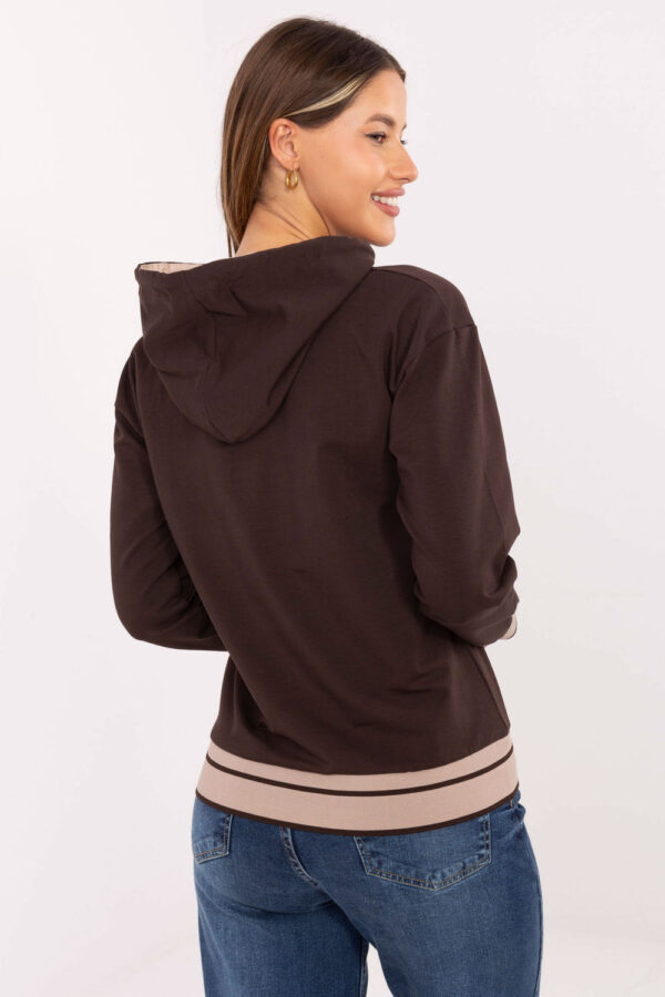 Sweatshirt model 217024 Relevance