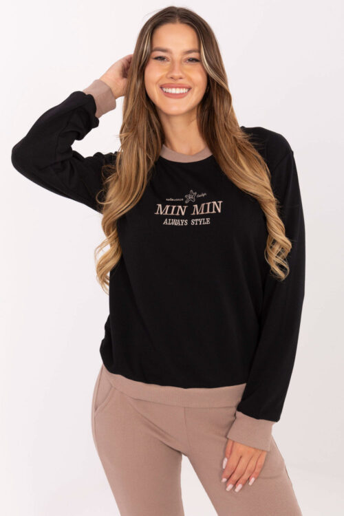 Sweatshirt model 217304 Relevance