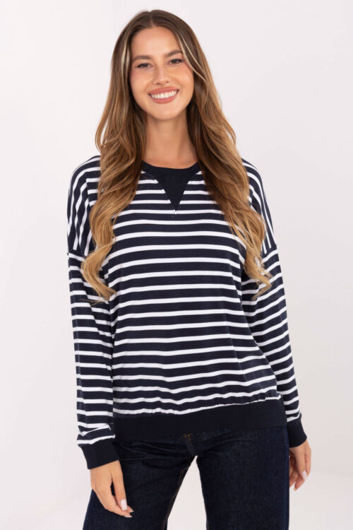 Blouse model 218831 Relevance