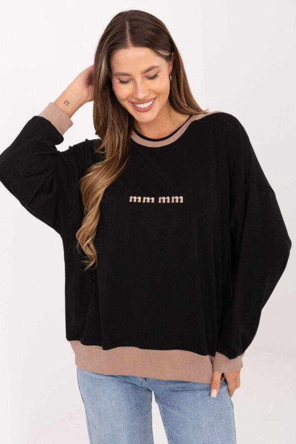 1095866 Sweatshirt model 218850 Relevance