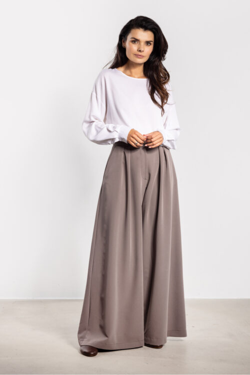 Women trousers model 218986 awama