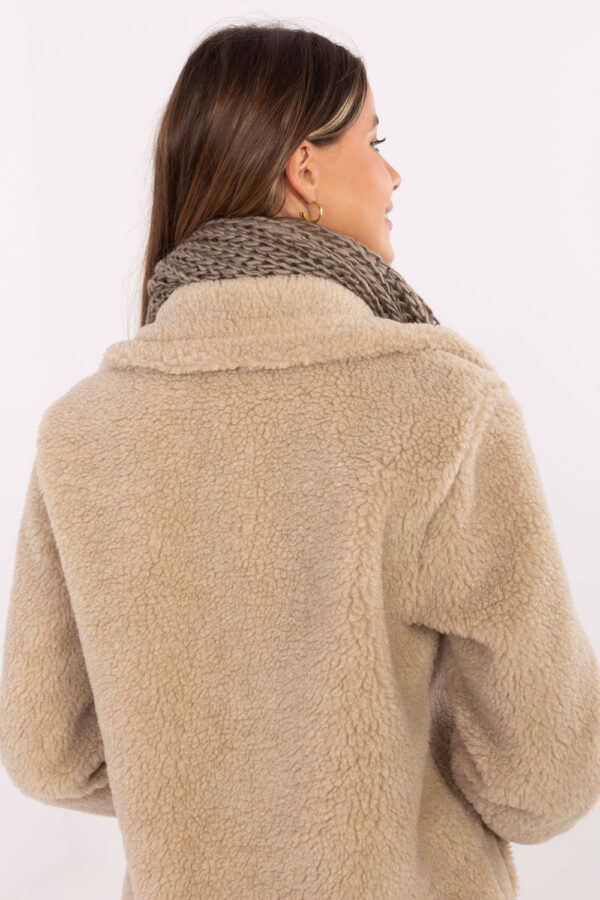 Shawl model 220397 AT