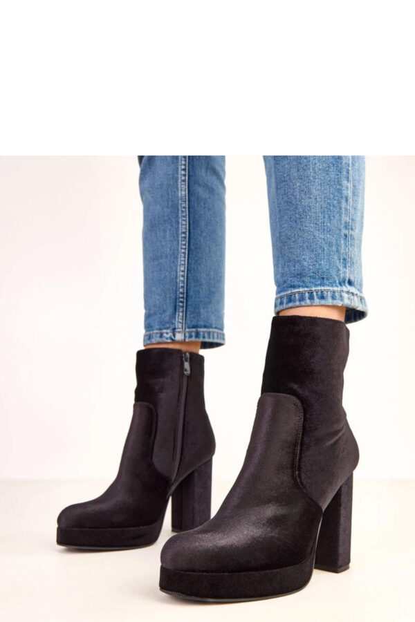 1101233 Heel boots model 220581 Solea