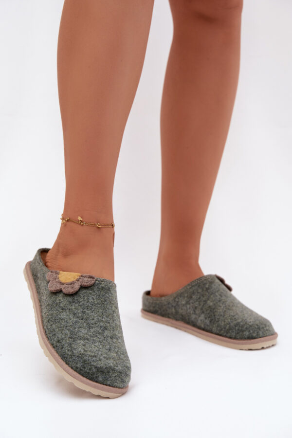 1106658 Slippers model 222278 Step in style