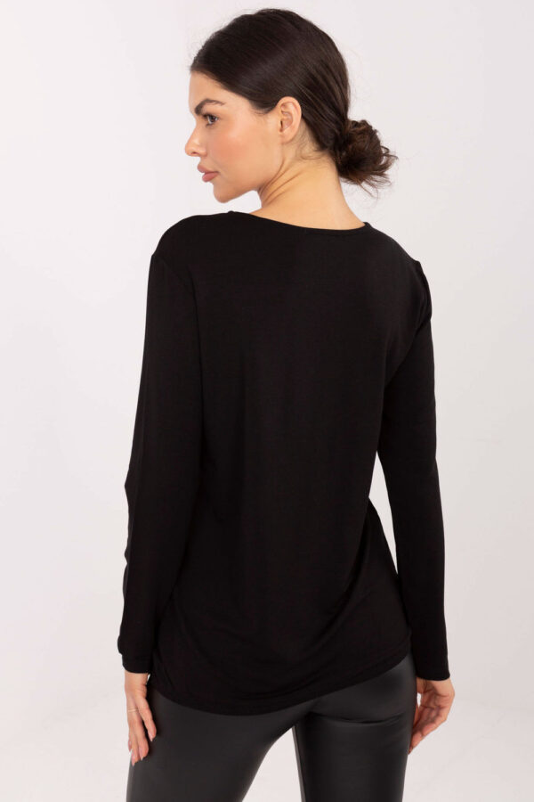 Blouse model 222429 Relevance