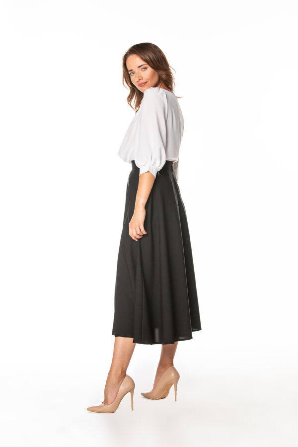 Skirt model 171940 Tessita