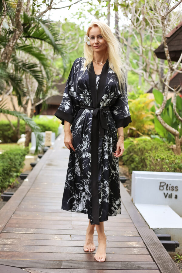 Long bathrobe model 209072 Kalimo