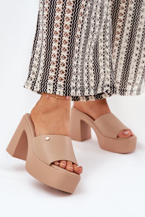 Heeled sandals model 209944 Step in style