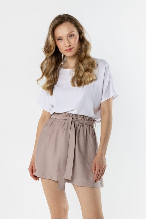 Shorts model 225325 awama